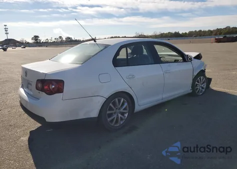 2010 Volkswagen Jetta Se из США, поврежденный, VIN 3VWRZ7AJ1AM140308